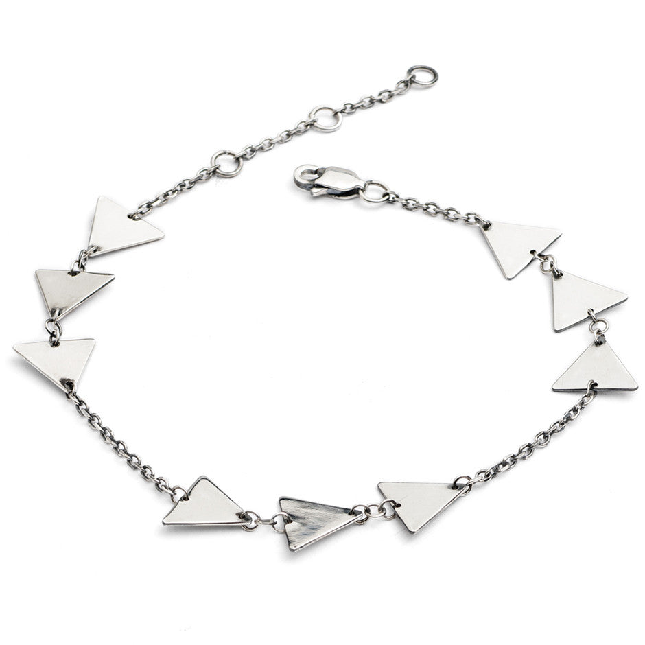 70% DISCOUNT Glittering 925 Sterling Silver Trio Charm Triangle Bracelet