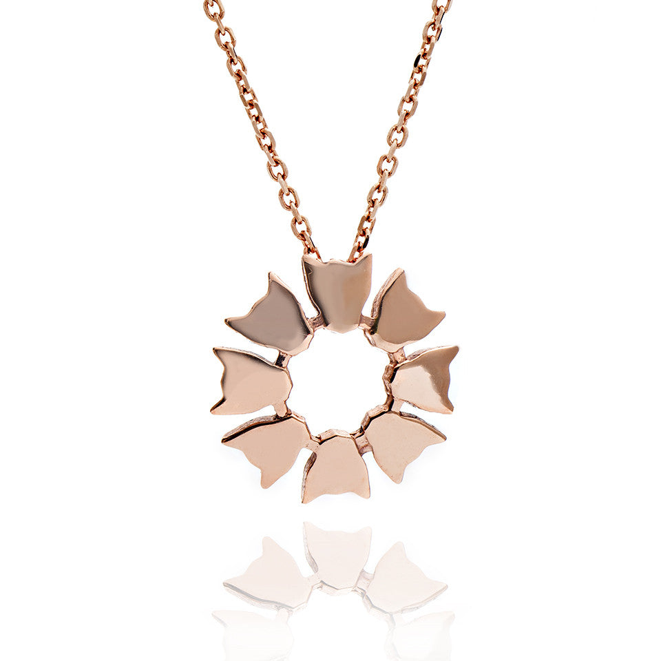 67%   DISCOUNT  Unique Large 18ct Rose Gold Vermeil Jaguar Flower Pendant Necklace