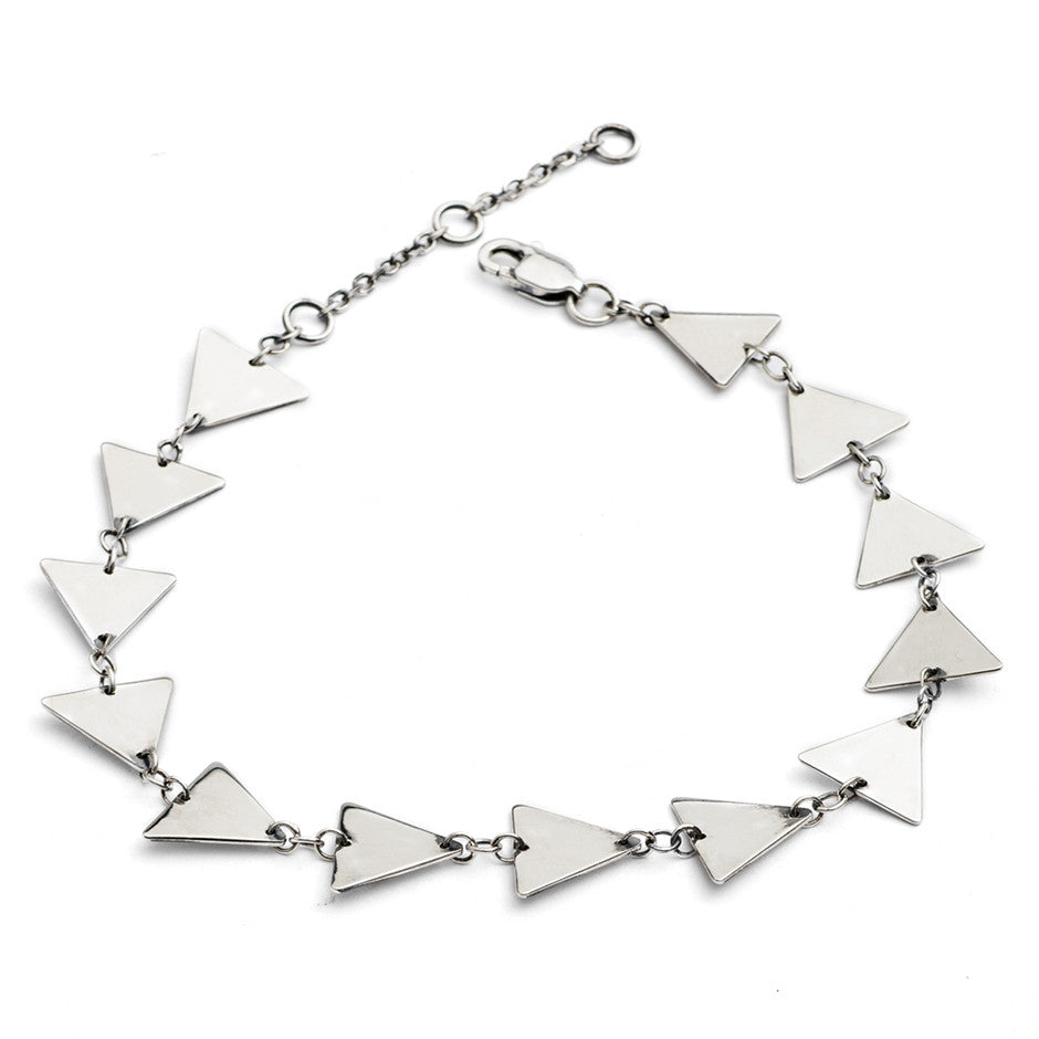 70%   DISCOUNT  Glittering 925 Sterling Silver  Solid Triangle  Bracelet